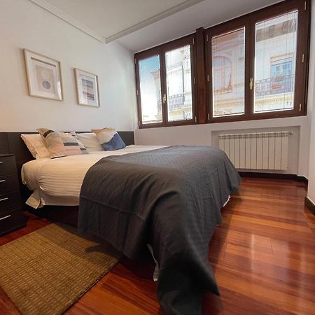 Atuaire Home Vivienda A Luminosa Parking Incluido En Plena Calle Comercial Burgo Buitenkant foto
