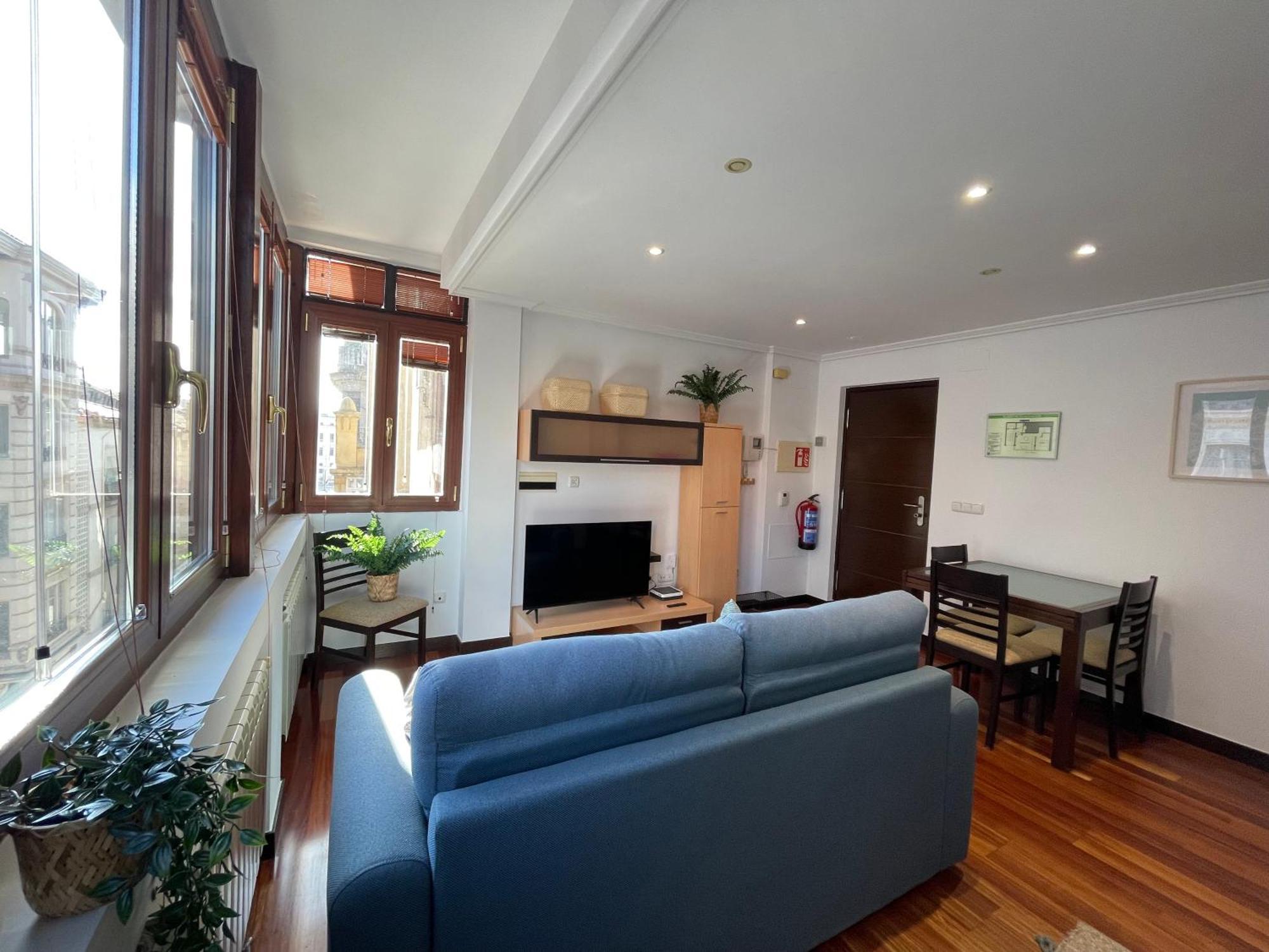 Atuaire Home Vivienda A Luminosa Parking Incluido En Plena Calle Comercial Burgo Buitenkant foto