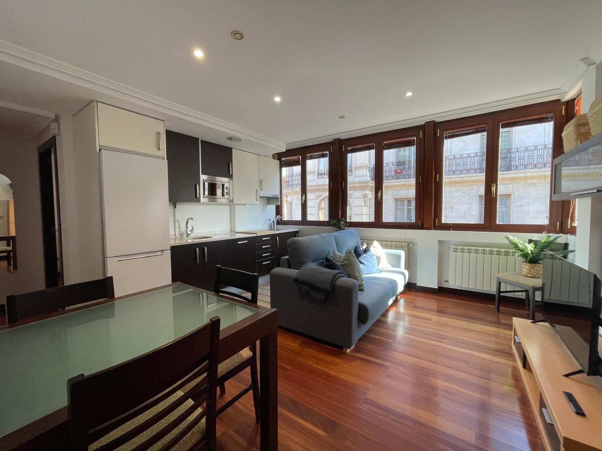 Atuaire Home Vivienda A Luminosa Parking Incluido En Plena Calle Comercial Burgo Buitenkant foto