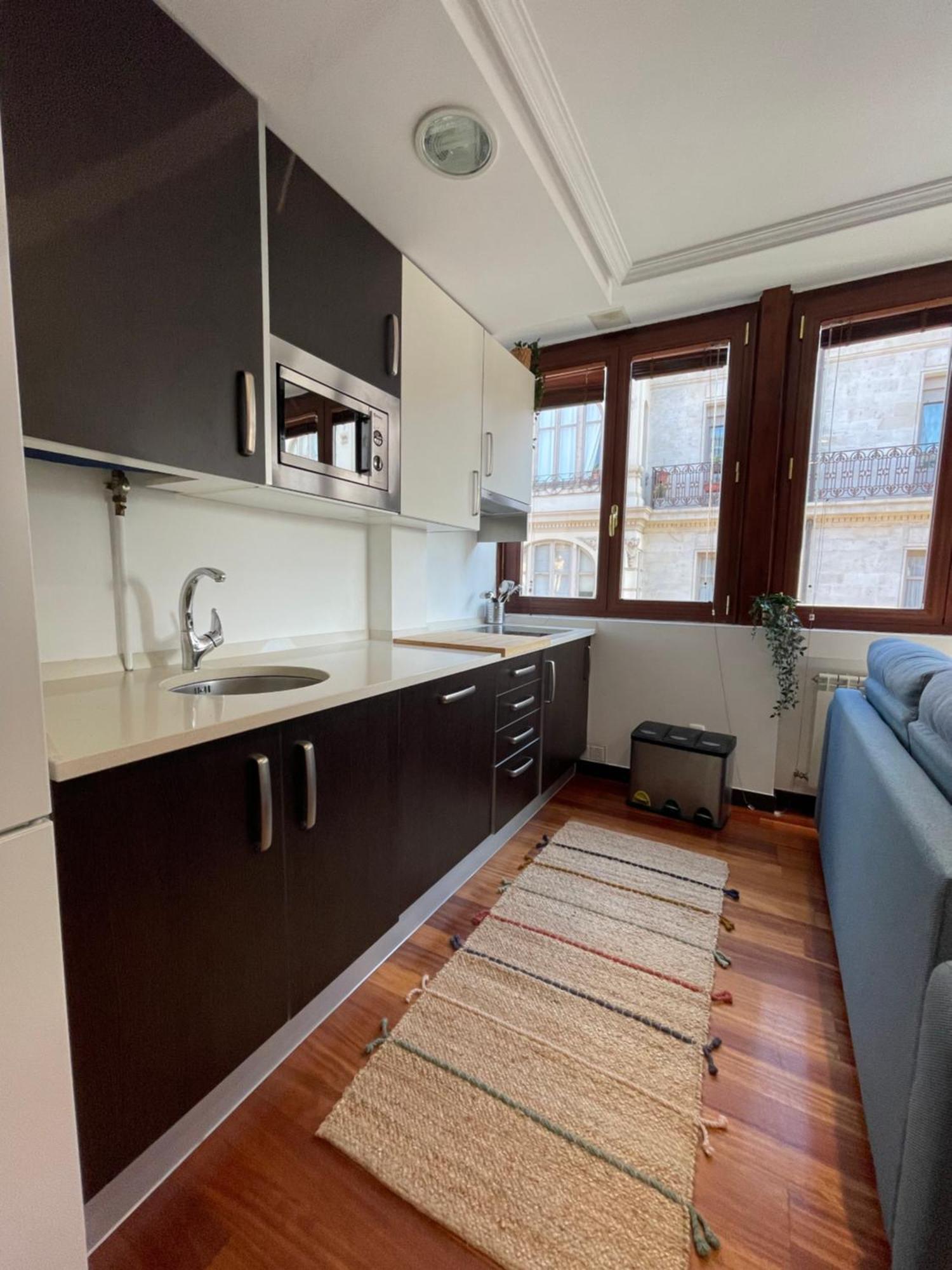 Atuaire Home Vivienda A Luminosa Parking Incluido En Plena Calle Comercial Burgo Buitenkant foto